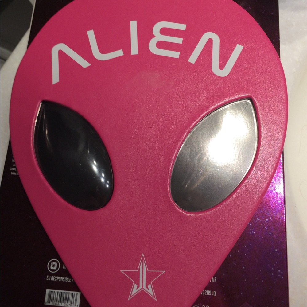 Jeffree Star Alien Pallete. Used once